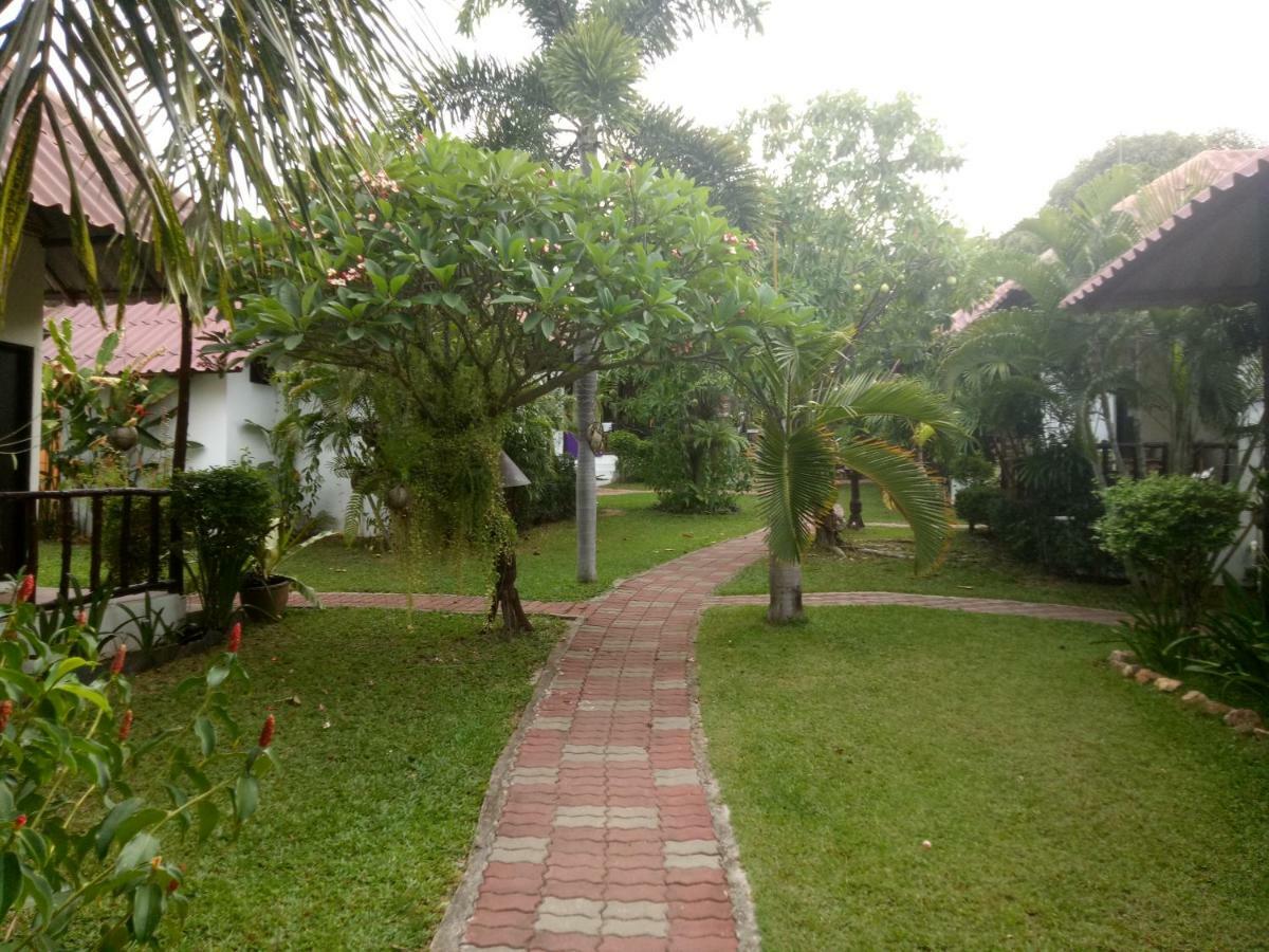 Bee Nat Garden Resort Bang Rak Beach  Eksteriør bilde